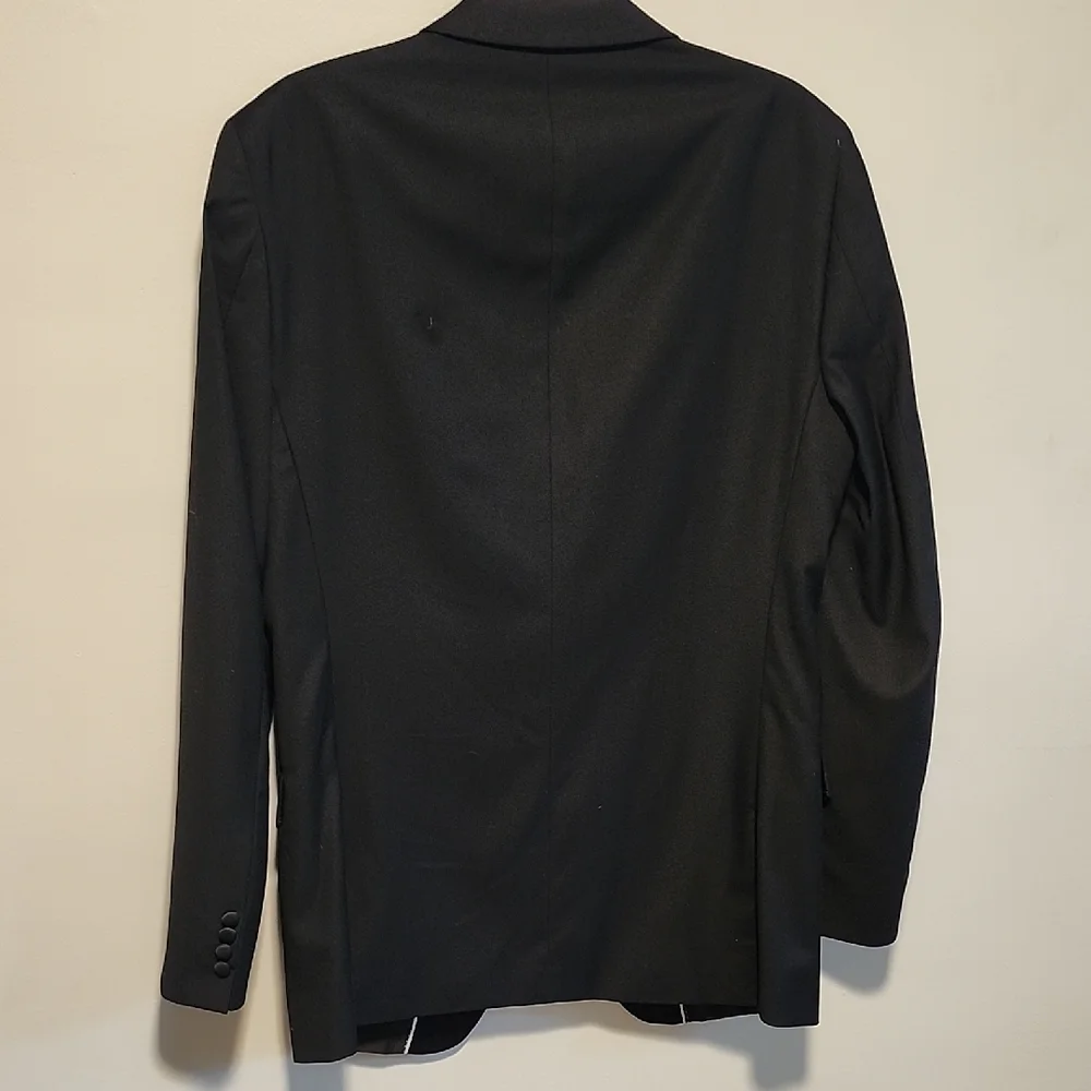 Lineage Black Modern Fit Sport Coat with Notch Lapel